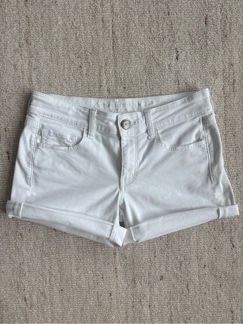 American Eagle AEO Twill Midi Shorts White Shorts Super Stretch - Size 6 - Picture 6 of 10